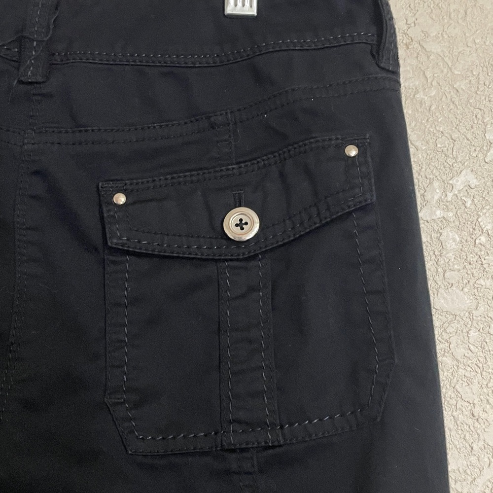 White House Black Market Women's Pants - Picture 7 of 9